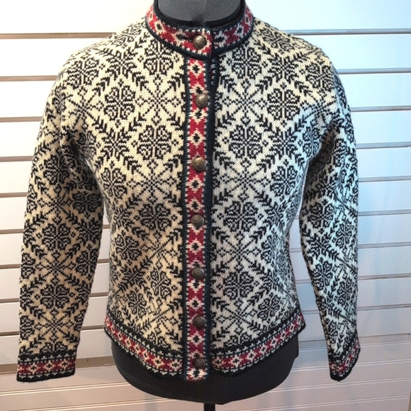 L.L. Bean Sweaters - LL Bean VTG Fair Isle Cardigan Sweater Nordic Style Women's XS  Black/Ivory